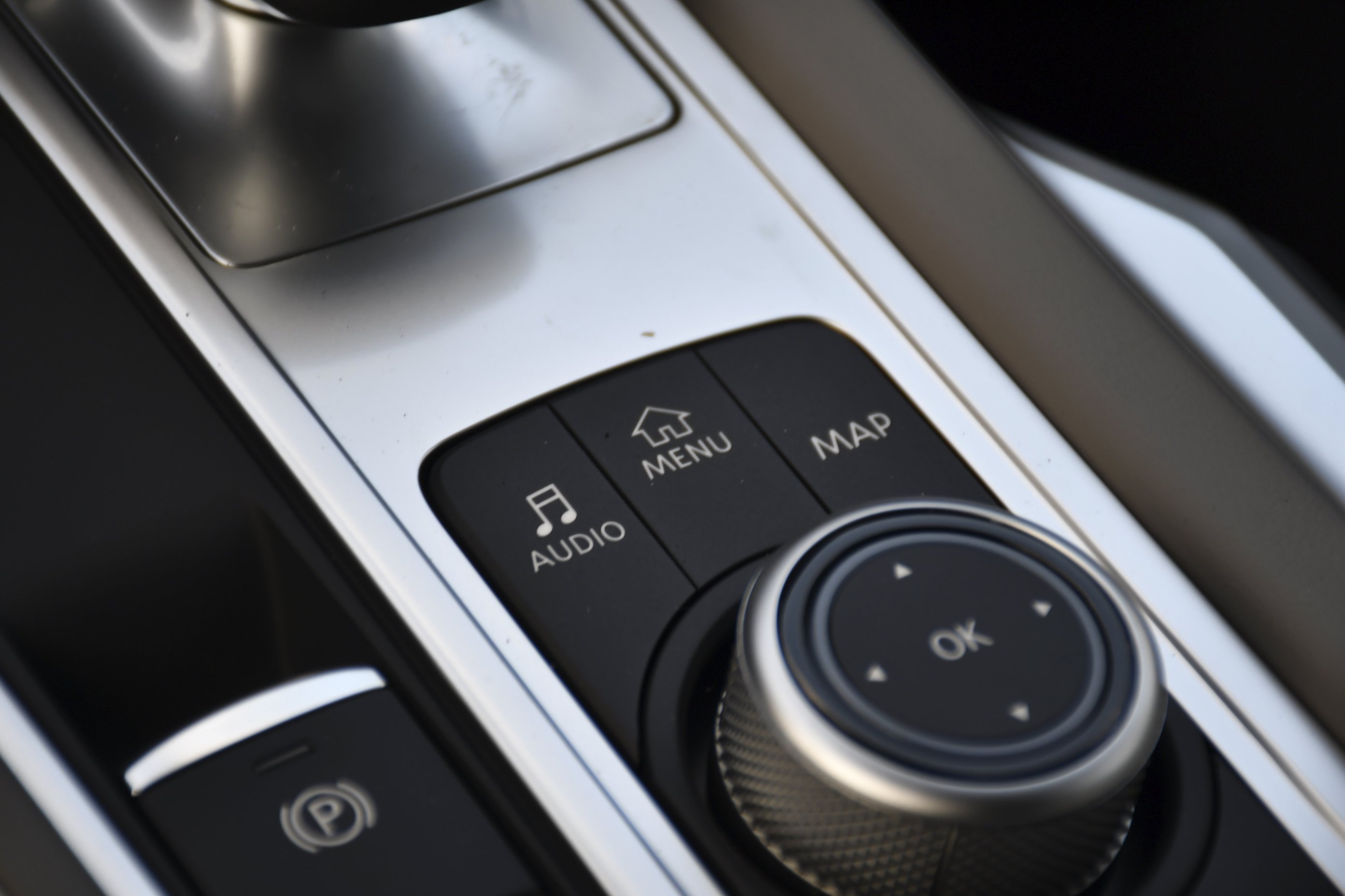 New 2027 GRAPHITE SHADOW INFINITI Luxe AWD image 13