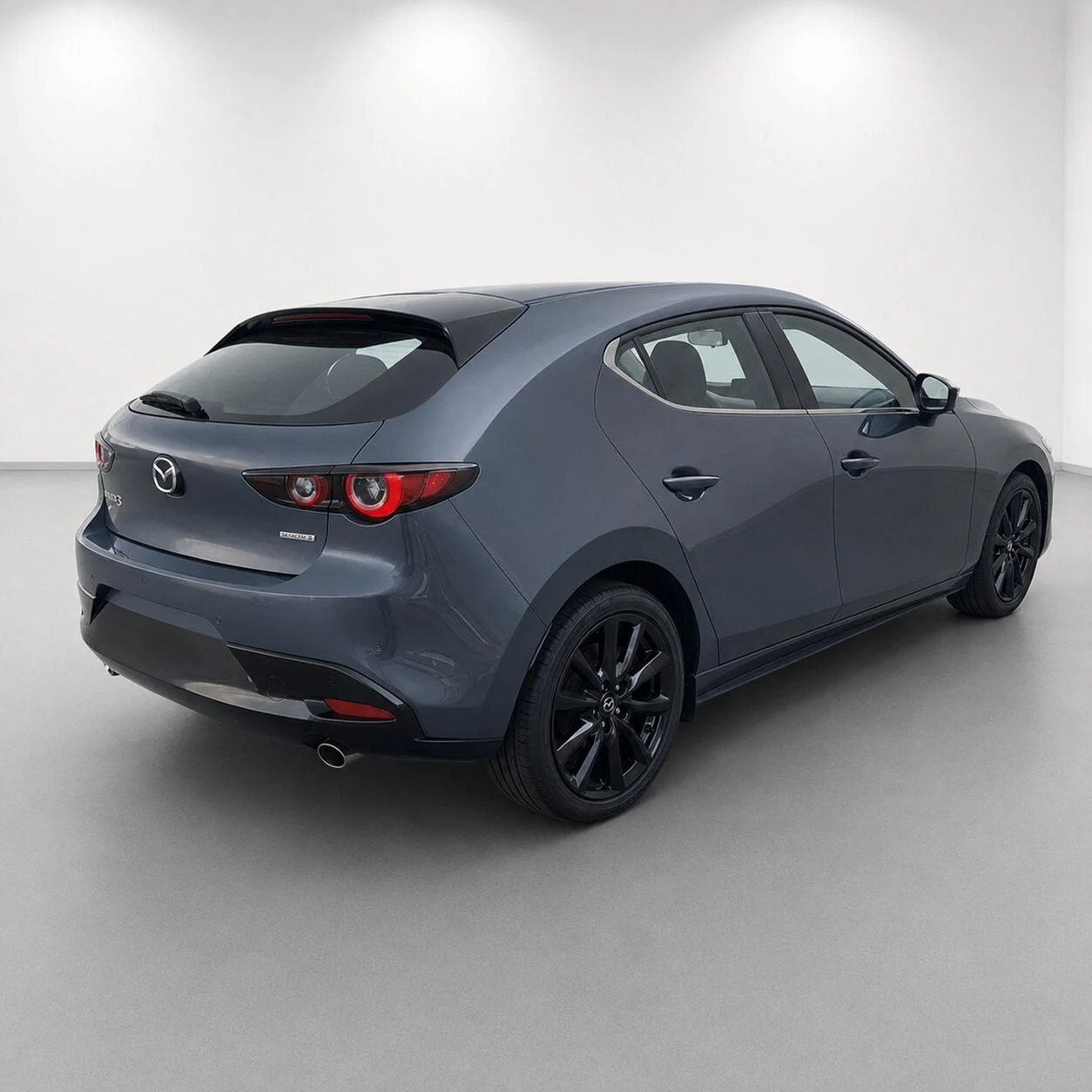 Used 2022 Polymetal Gray Metallic Mazda Carbon Edition image 5