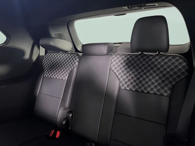 2026 GMC Acadia Denali - Photo 33