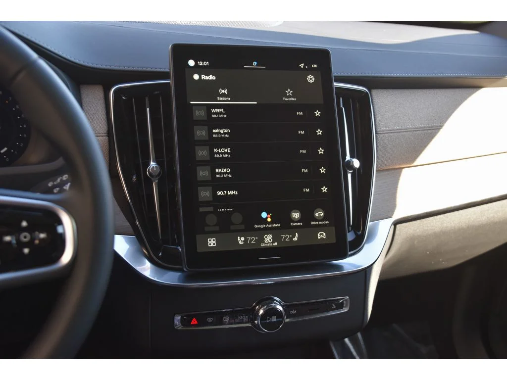 2026 Volvo XC90 Plus - Photo 20