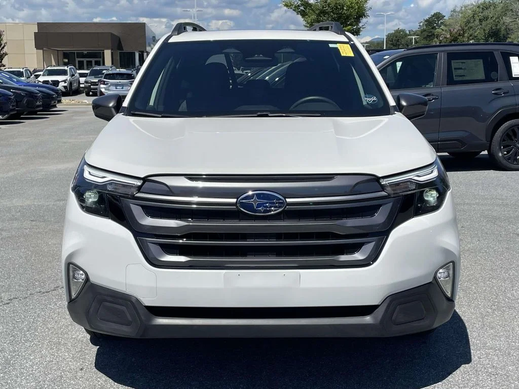 Used 2025 Crystal White Pearl Subaru Premium image 22