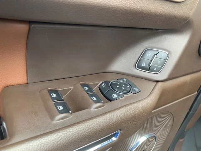 Used 2023 Green Ford King Ranch image 24
