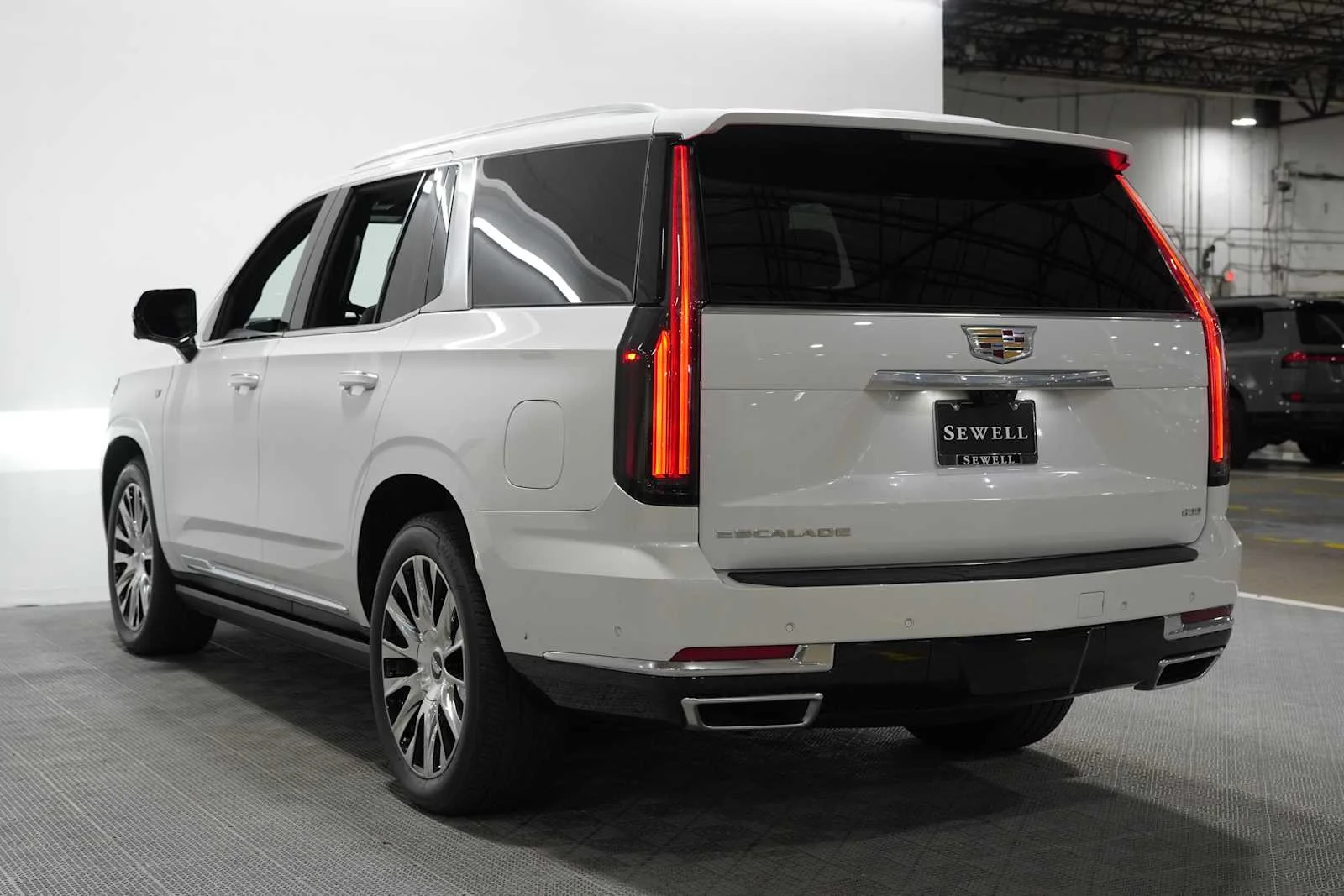 Used 2025 Crystal White Tricoat Cadillac 4WD Premium Luxury Platinum image 6