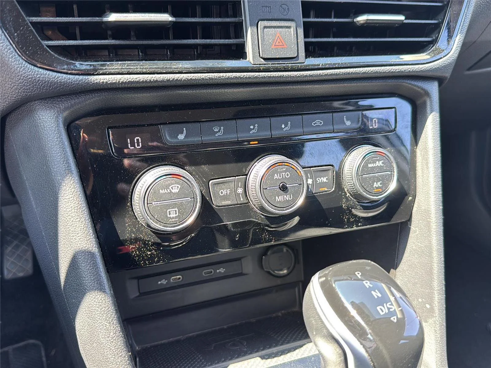 2024 Volkswagen Taos SE - Photo 18