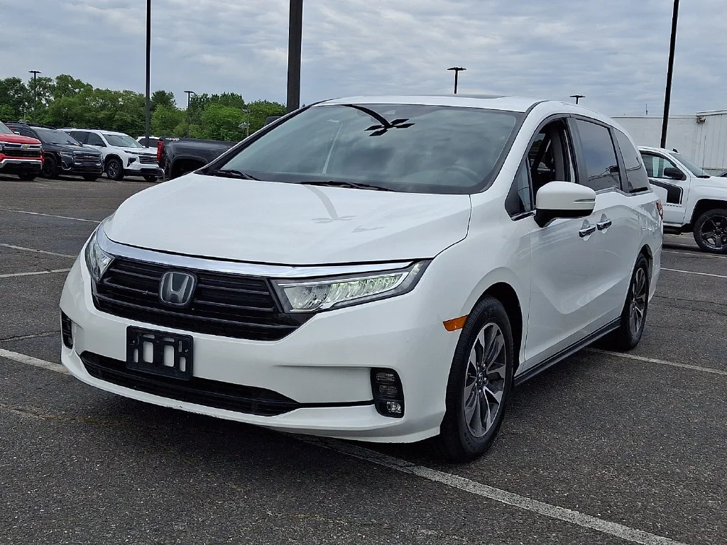 Used 2023 White Honda EX-L image 5