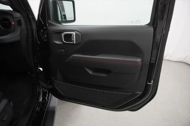 New 2026 Black Clear-Coat Exterior Paint Jeep Rubicon image 33