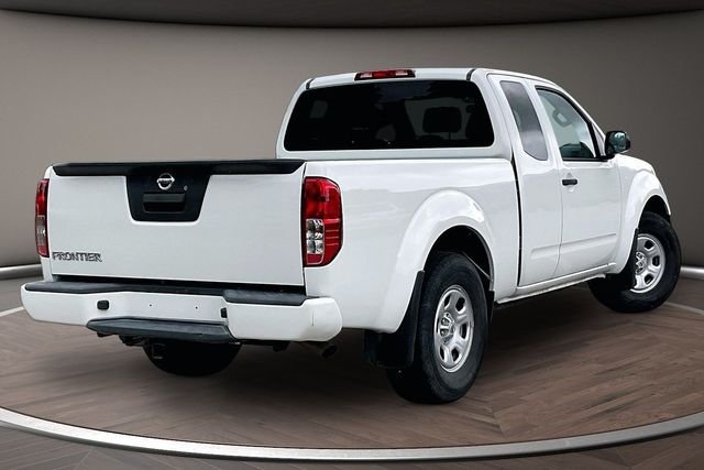 Used 2021 White Nissan S image 2