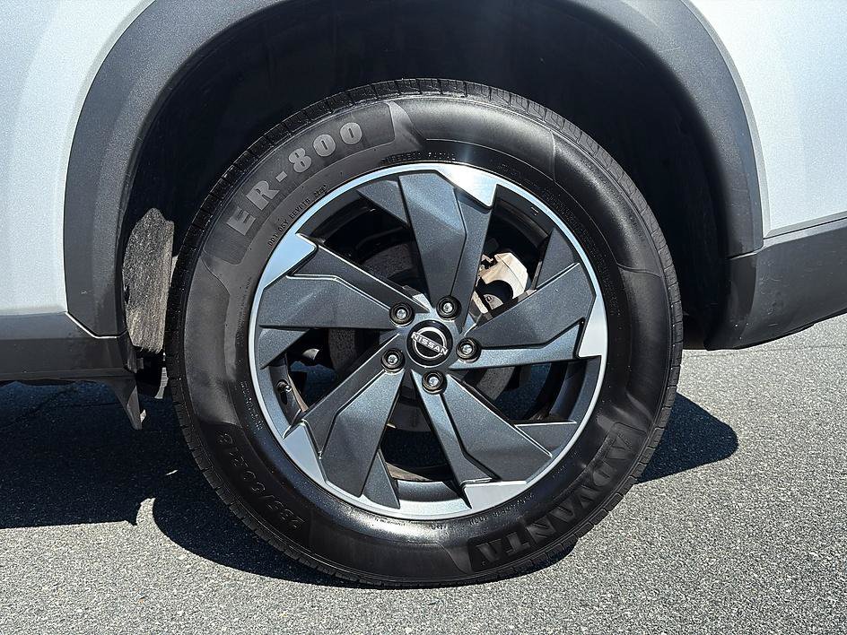 Used 2025 Brilliant Silver Metallic Nissan SV image 10