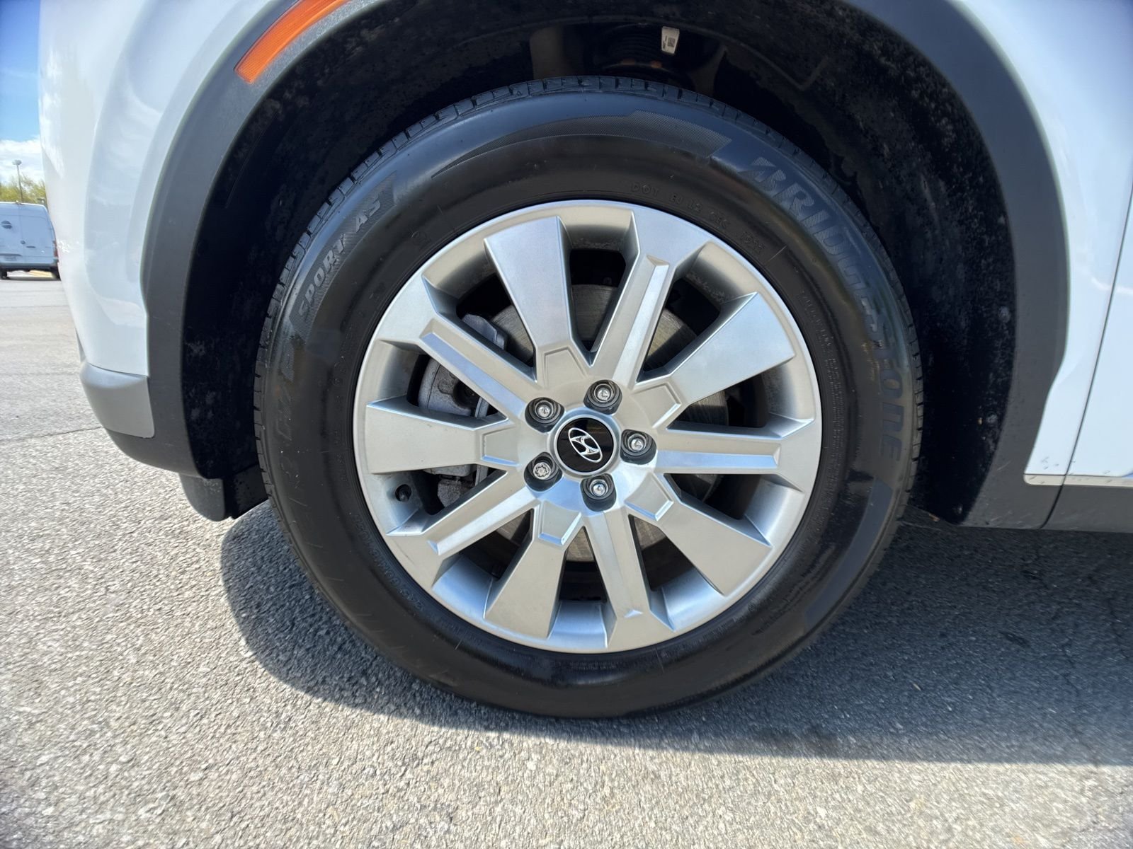 Used 2023 White Hyundai SEL image 28