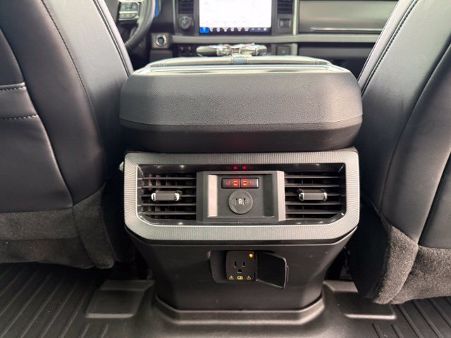 2025 Ford F-350 Super Duty Platinum - Photo 45