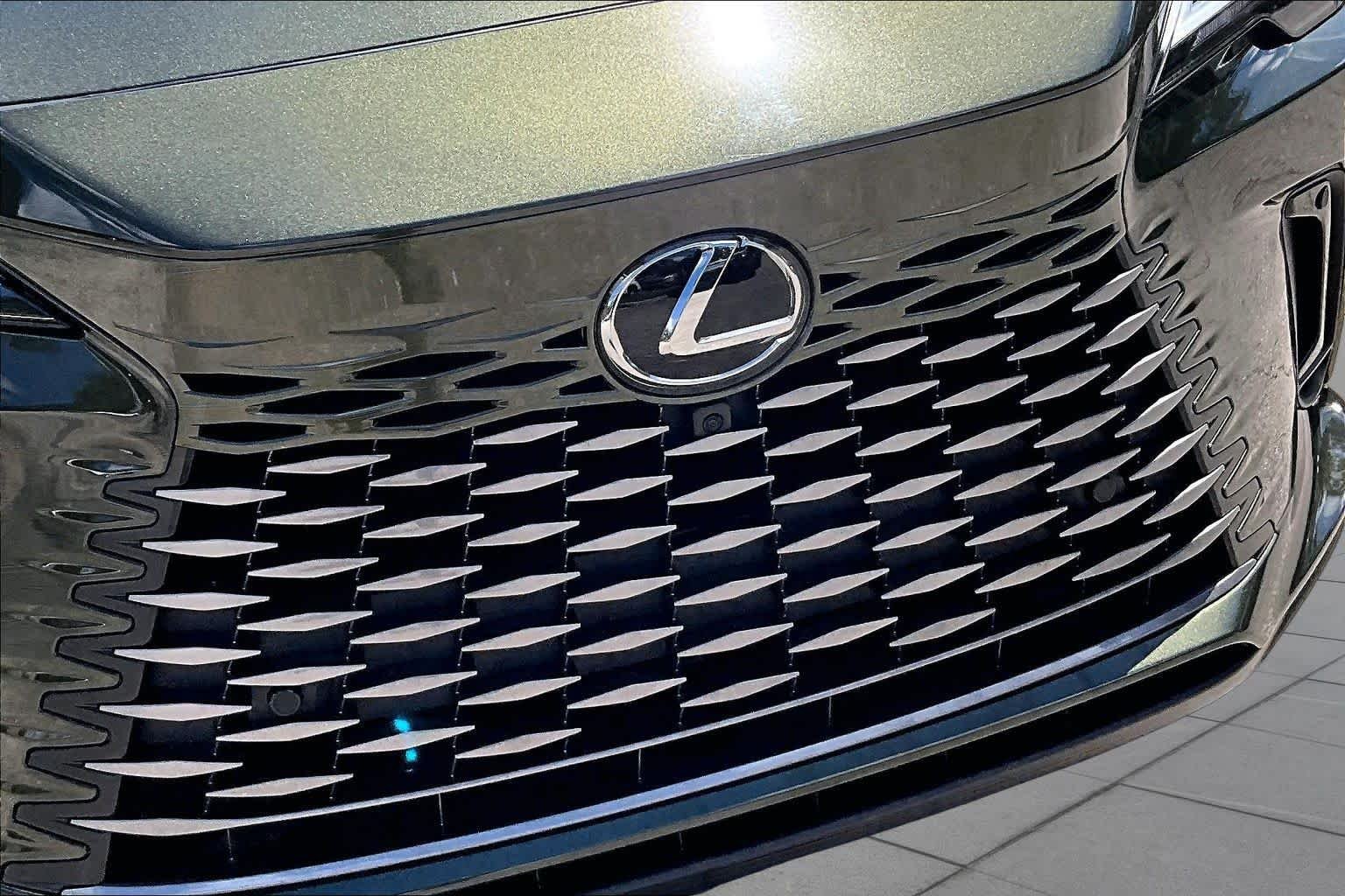 Certified Used 2023 NORI GREEN PEARL Lexus Premium Plus image 30