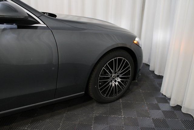 New 2025 Selenite Grey Metallic Mercedes-Benz C 300 image 10