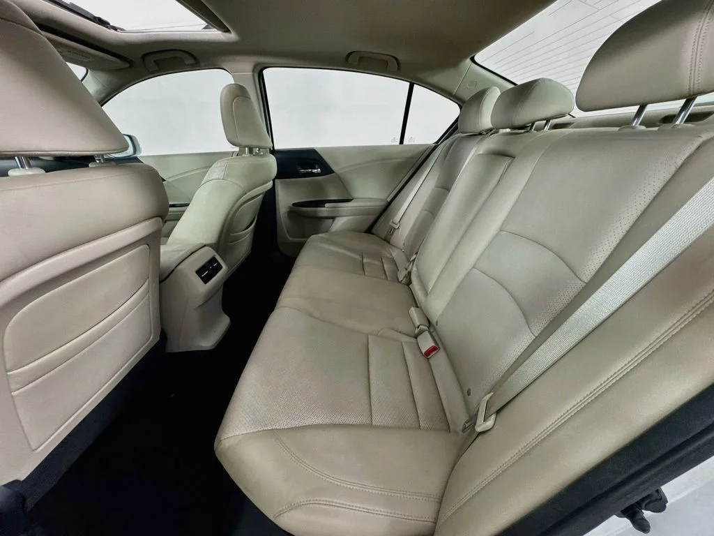 Used 2014 White Orchid Pearl Honda EX-L image 30