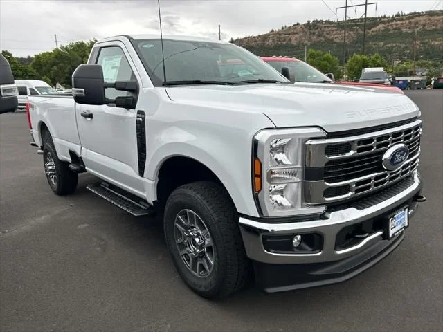 2025 Ford F-350 Super Duty XLT - Photo 7