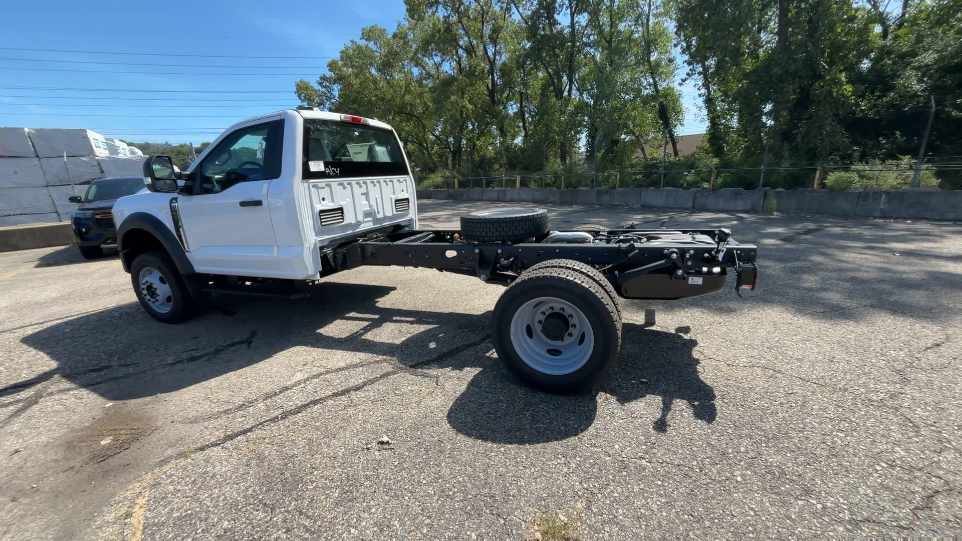New 2026 Oxford White Ford XL image 6