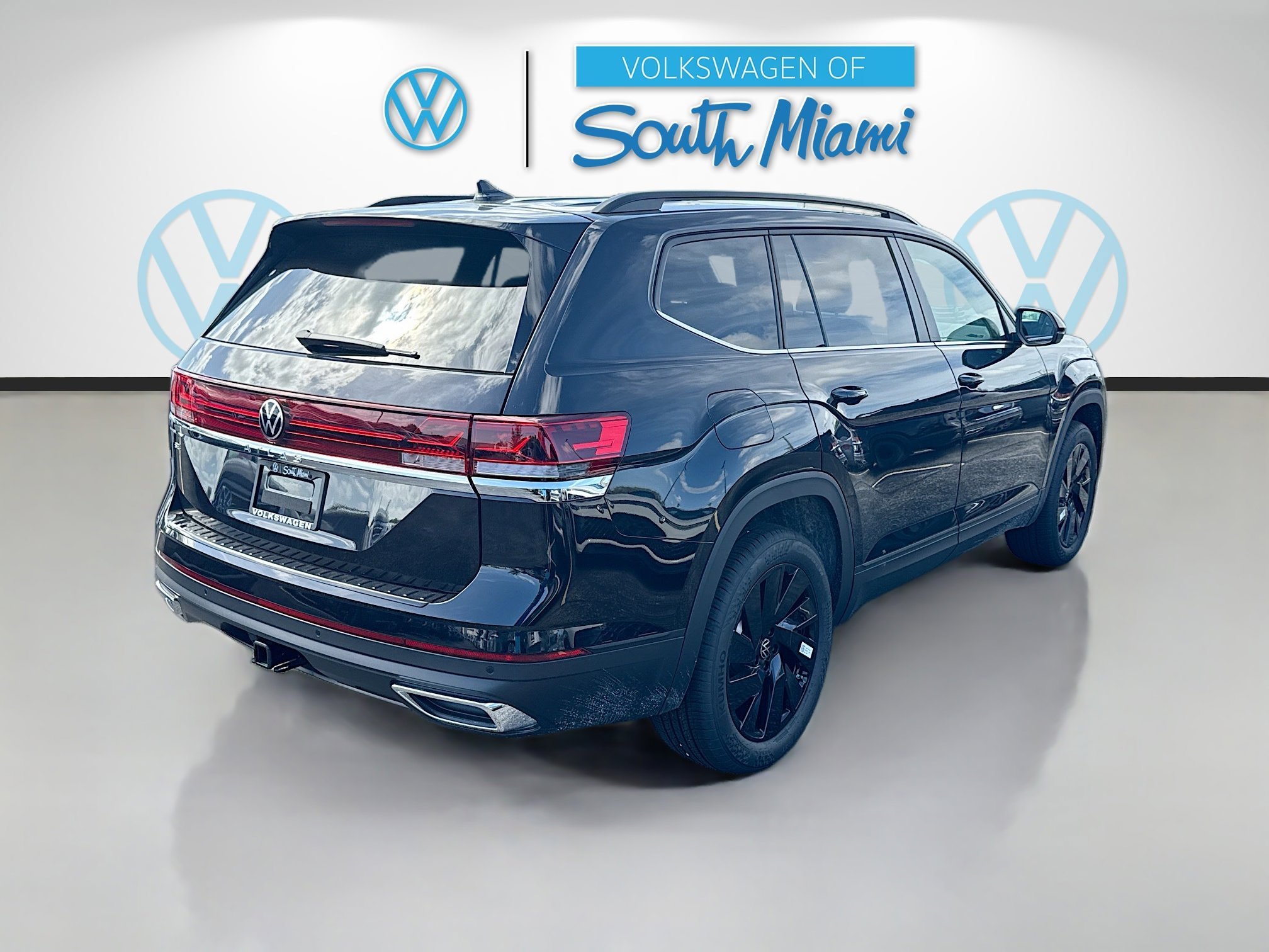 New 2026 Black Volkswagen 2.0T SE w/Technology image 7