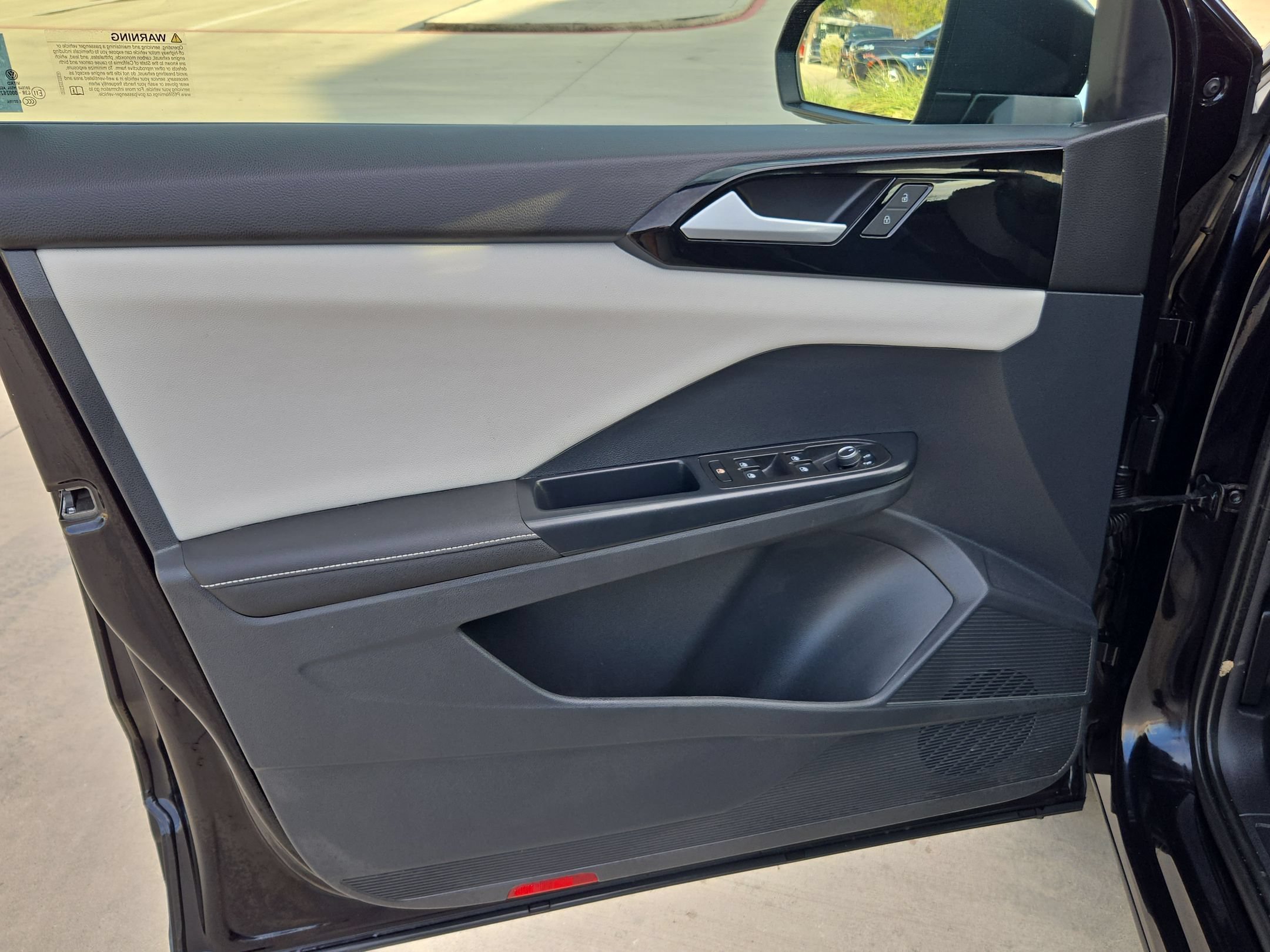 2025 Volkswagen Taos S - Photo 11