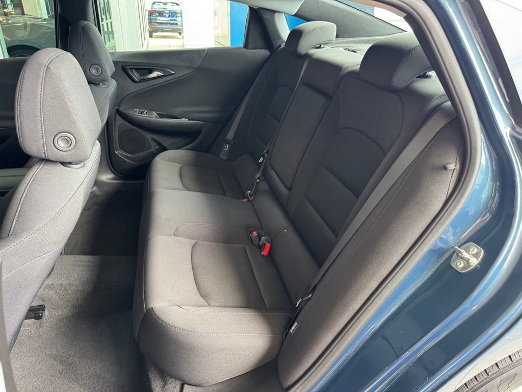 Used 2025 Lakeshore Blue Metallic Chevrolet 1LT image 19