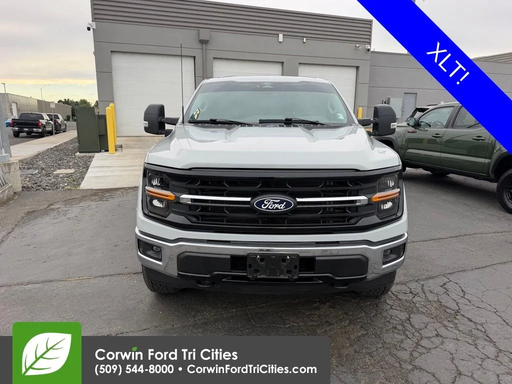 Used 2024 Avalanche Ford XLT image 5