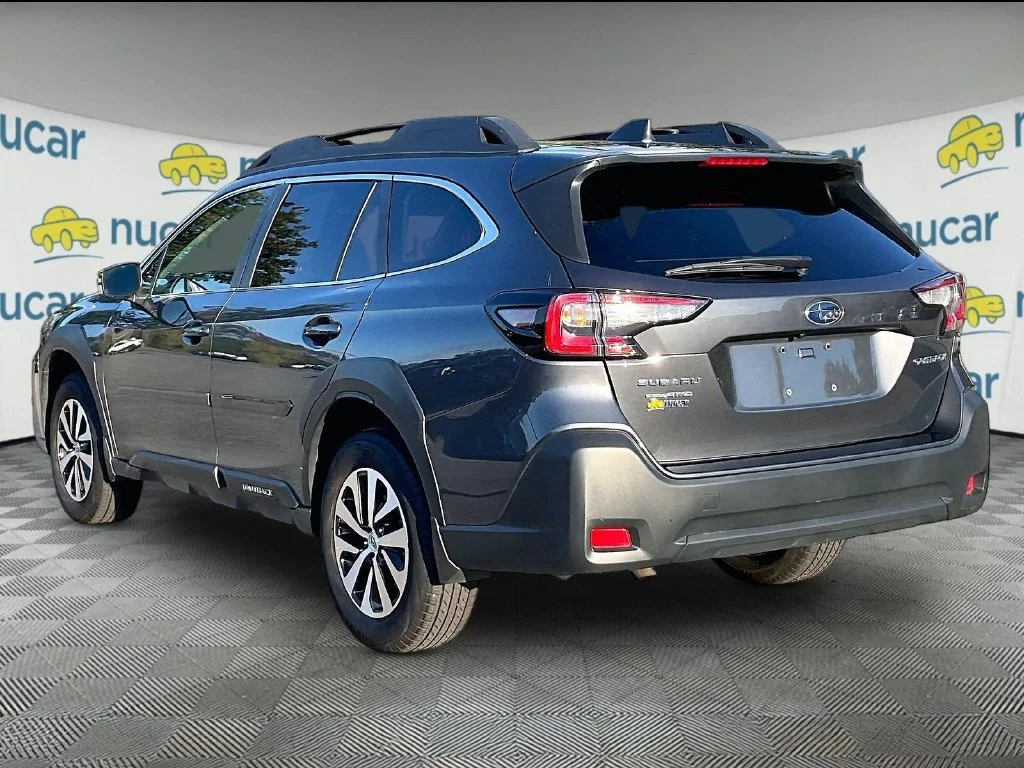 Used 2025 Magnetite Gray Metallic Subaru Premium image 4