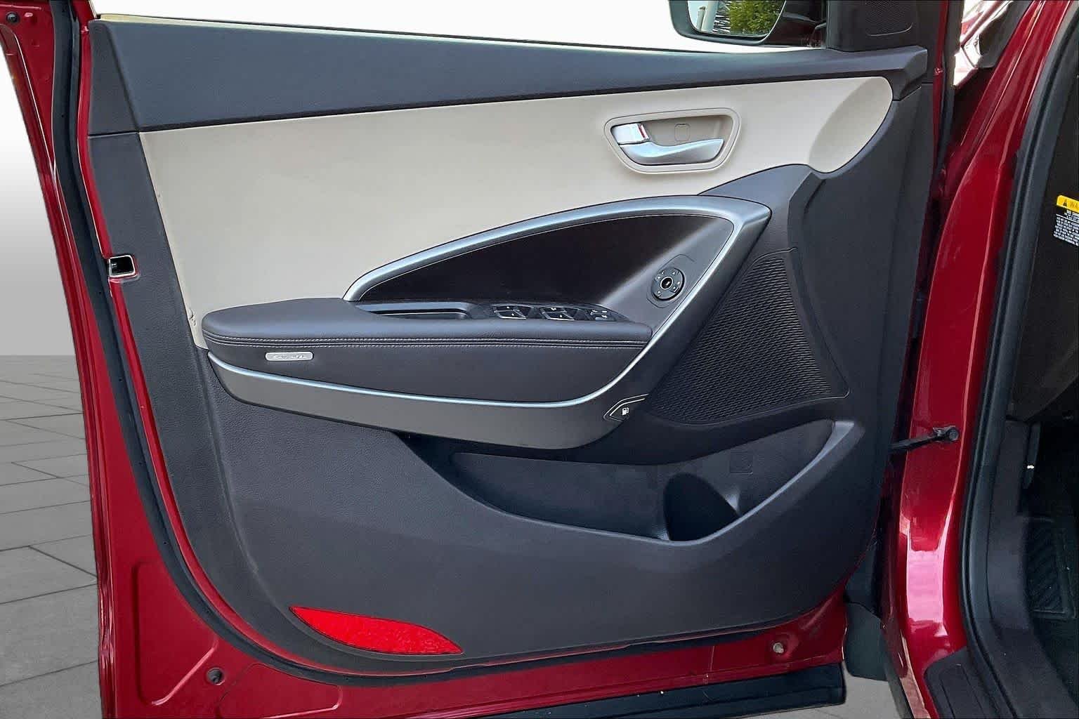 Used 2013 Serrano Red Hyundai Sport image 20