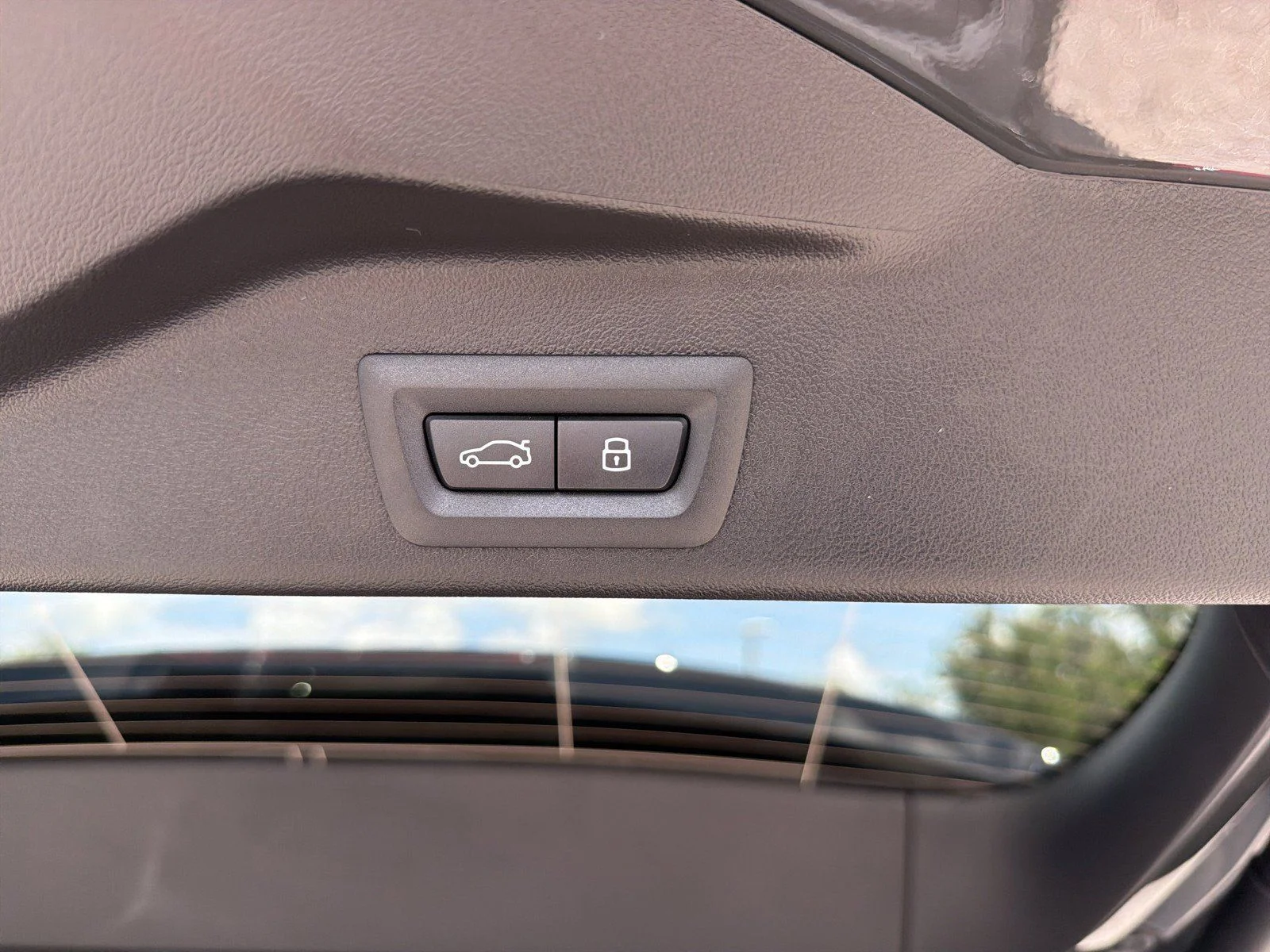 New 2026 Dravit Grey Metallic BMW sDrive40i image 13