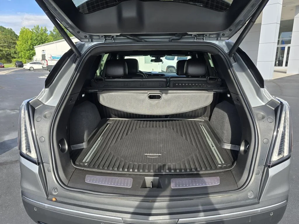 Used 2023 Argent Silver Metallic Cadillac Sport image 19