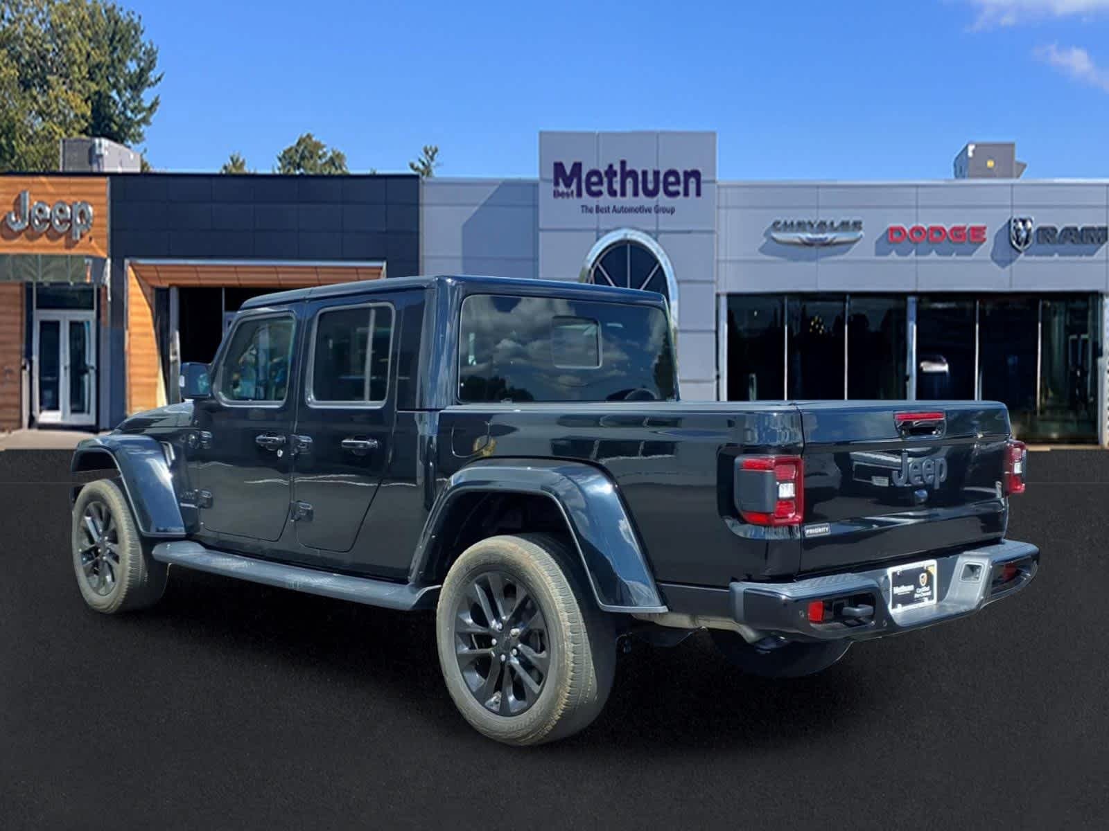 Used 2023 Black Clearcoat Jeep High Altitude image 7