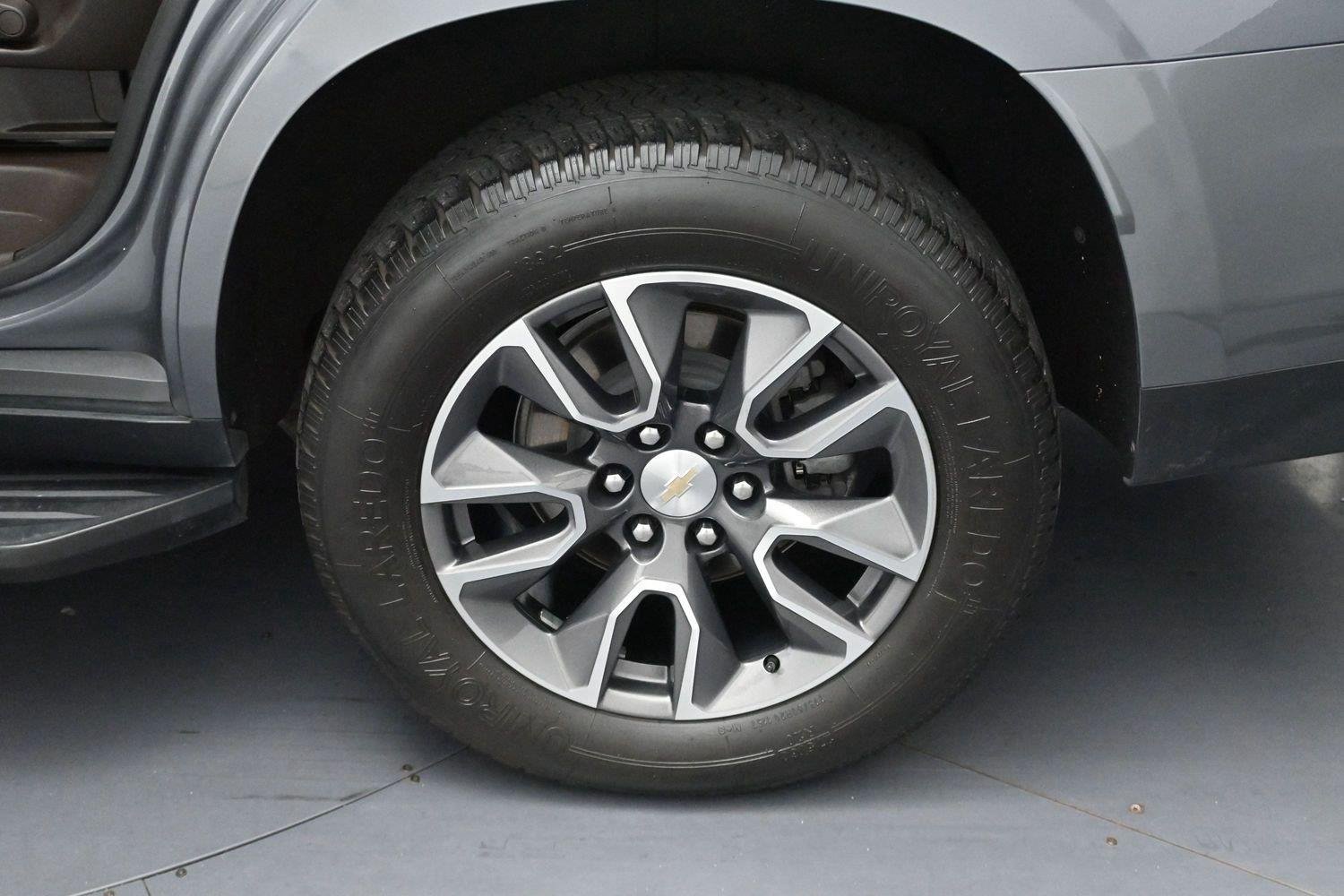 Used 2021 Satin Steel Metallic Chevrolet LT image 34