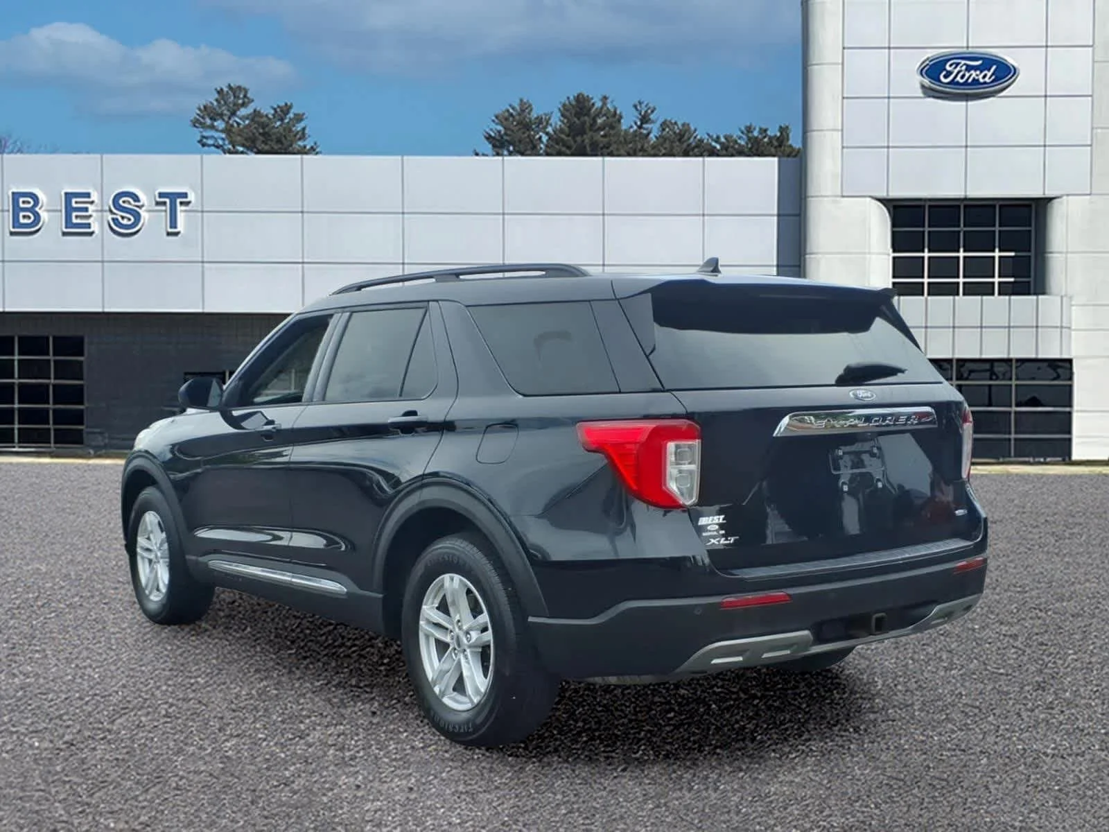Used 2020 Agate Black Metallic Ford XLT image 4