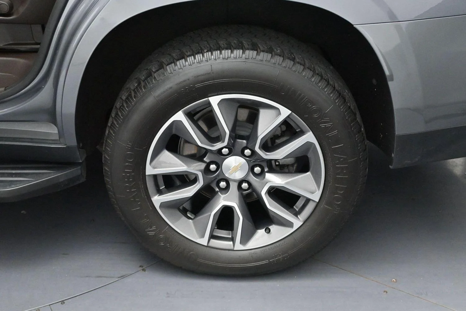 Used 2021 Satin Steel Metallic Chevrolet LT image 34