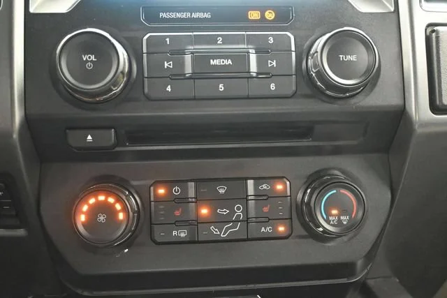 Used 2018 White Ford XL image 18