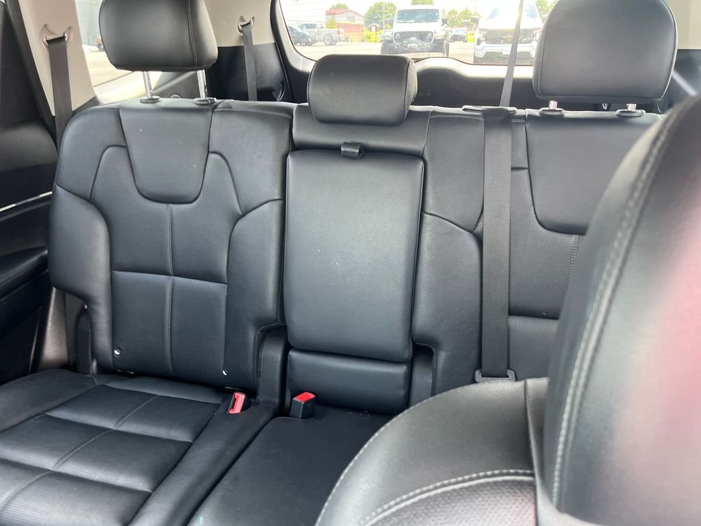 Used 2022 White Kia SX image 13