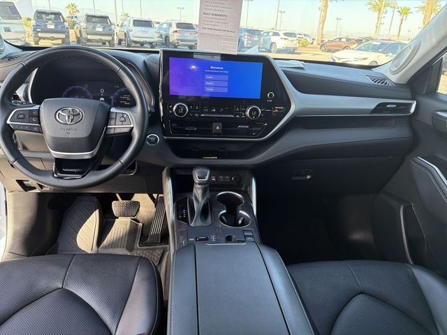 2023 Toyota Highlander Platinum - Photo 14