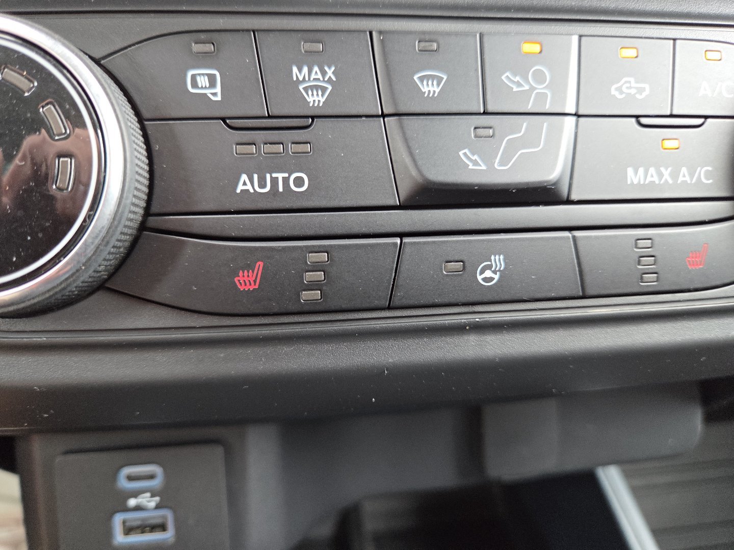 Used 2023 Avalanche Gray Ford XLT Advanced AWD SuperCrew image 4