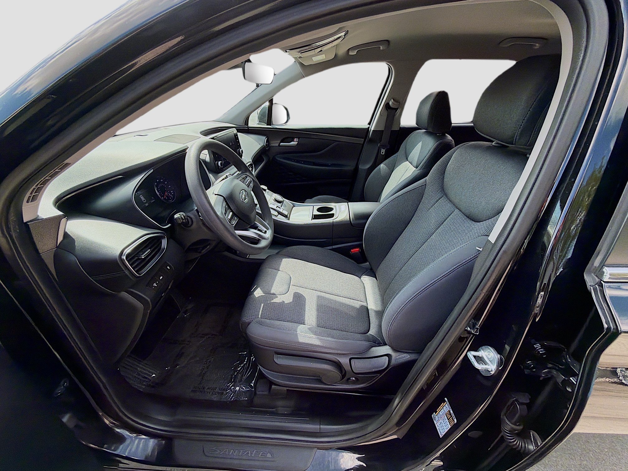 Used 2023 Twilight Black Hyundai SE image 16