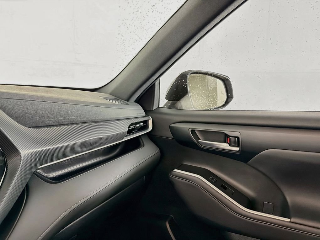 Used 2025  Toyota XSE image 37