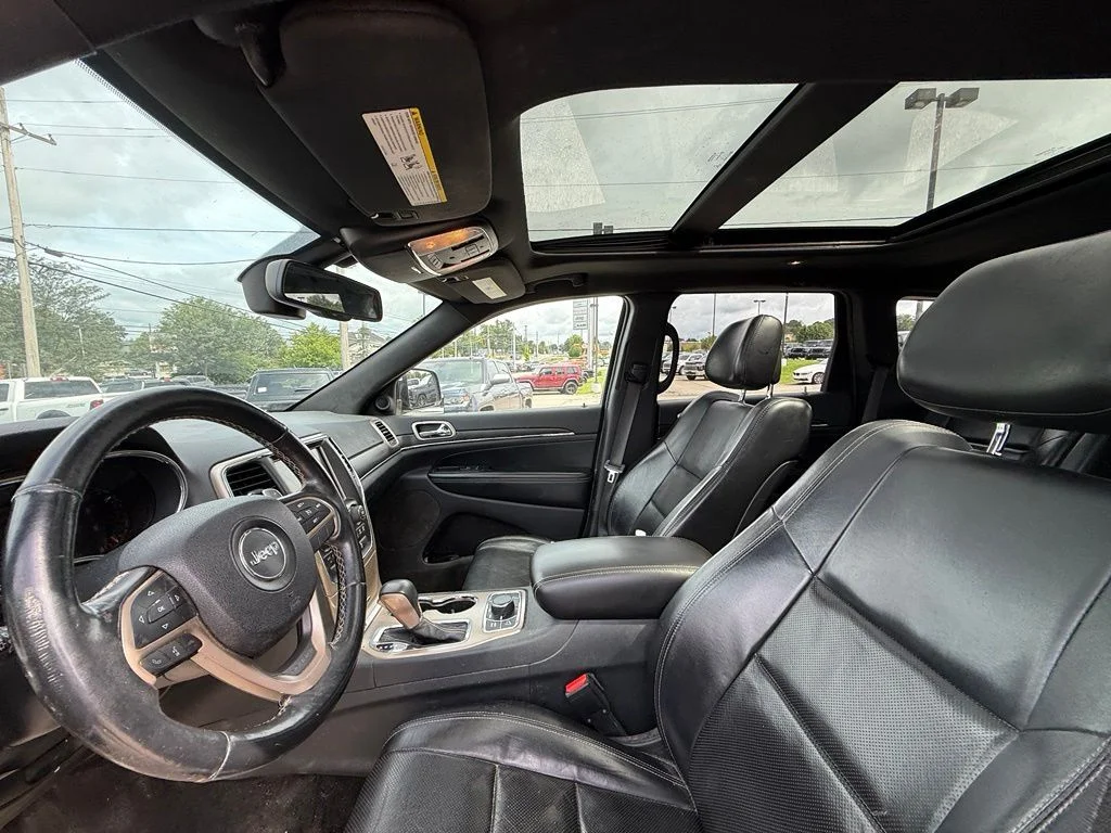 Used 2016 Black Jeep Limited image 12