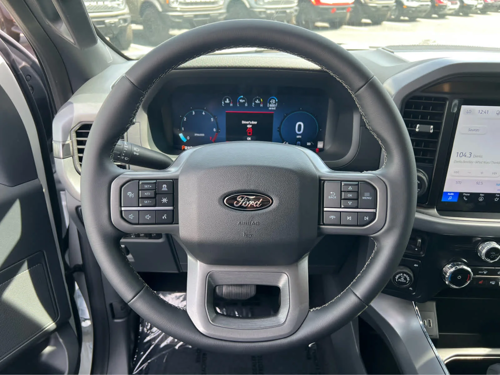 New 2026 Oxford White Ford XLT image 35