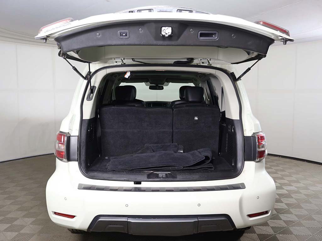 Used 2019 White Nissan SL image 17
