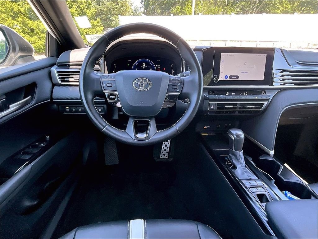 Used 2025 White Toyota SE image 17