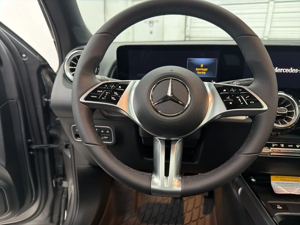 Used 2026  Mercedes-Benz GLB 250 image 15