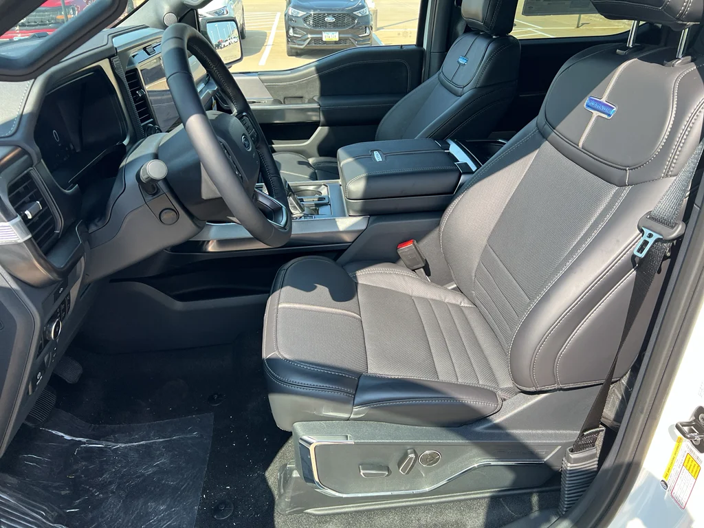New 2026 Star White Metallic Tri-Coat Ford Platinum® image 9