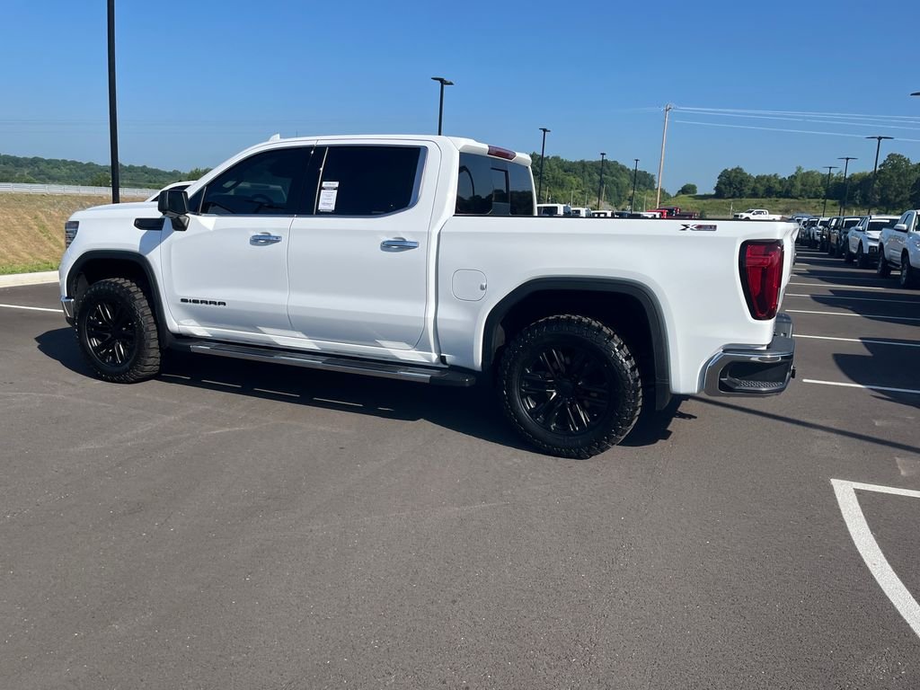 Used 2024 White GMC SLT image 3