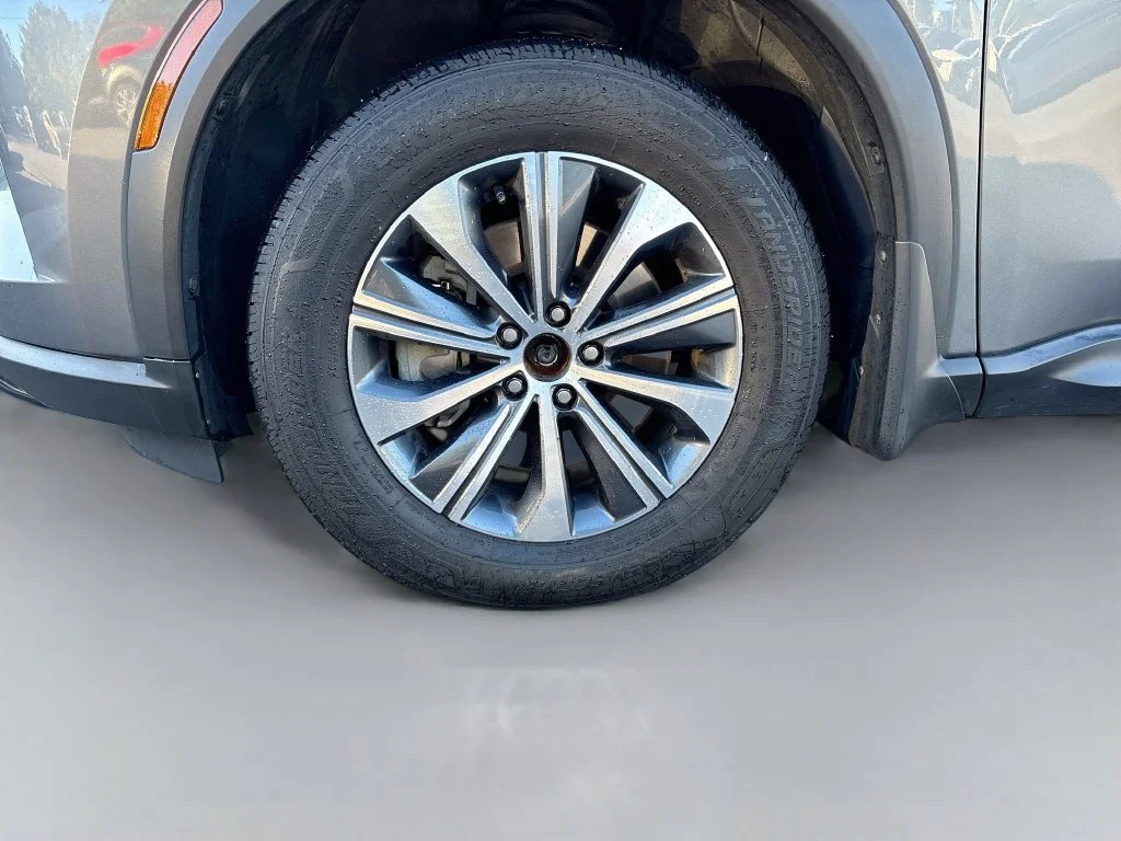 Used 2024 Graphite Shadow INFINITI PURE image 32