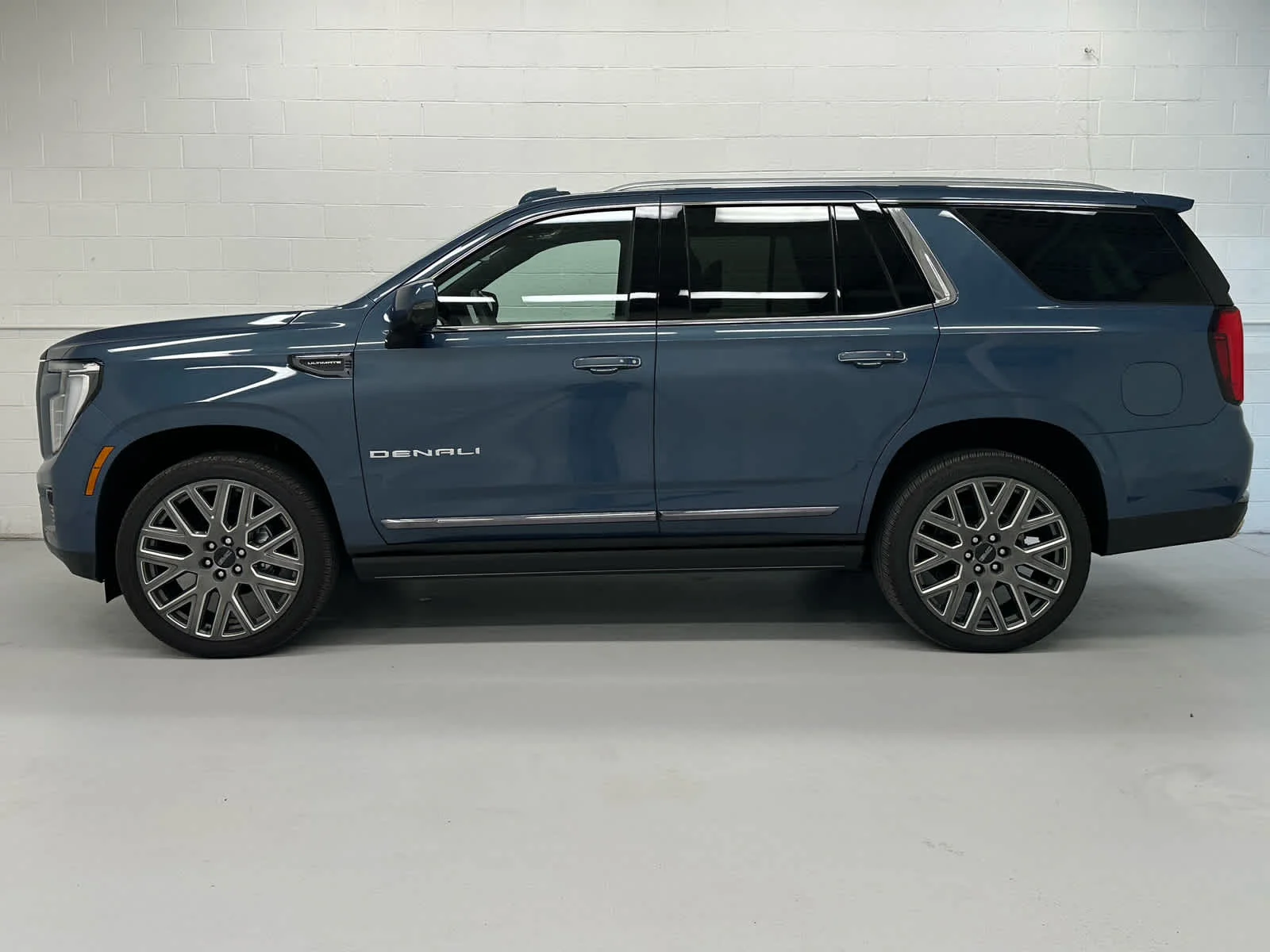 Used 2026 Downpour Metallic GMC Denali Ultimate image 3