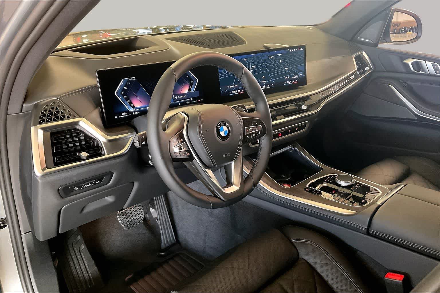 Used 2026 Skyscraper Grey Metallic BMW sDrive40i image 8