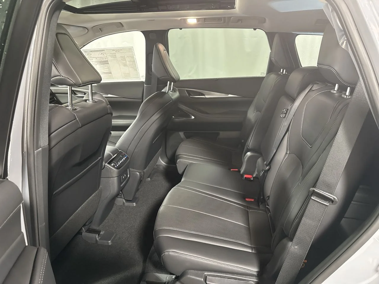 Certified Used 2026 Harbor Gray INFINITI LUXE image 5