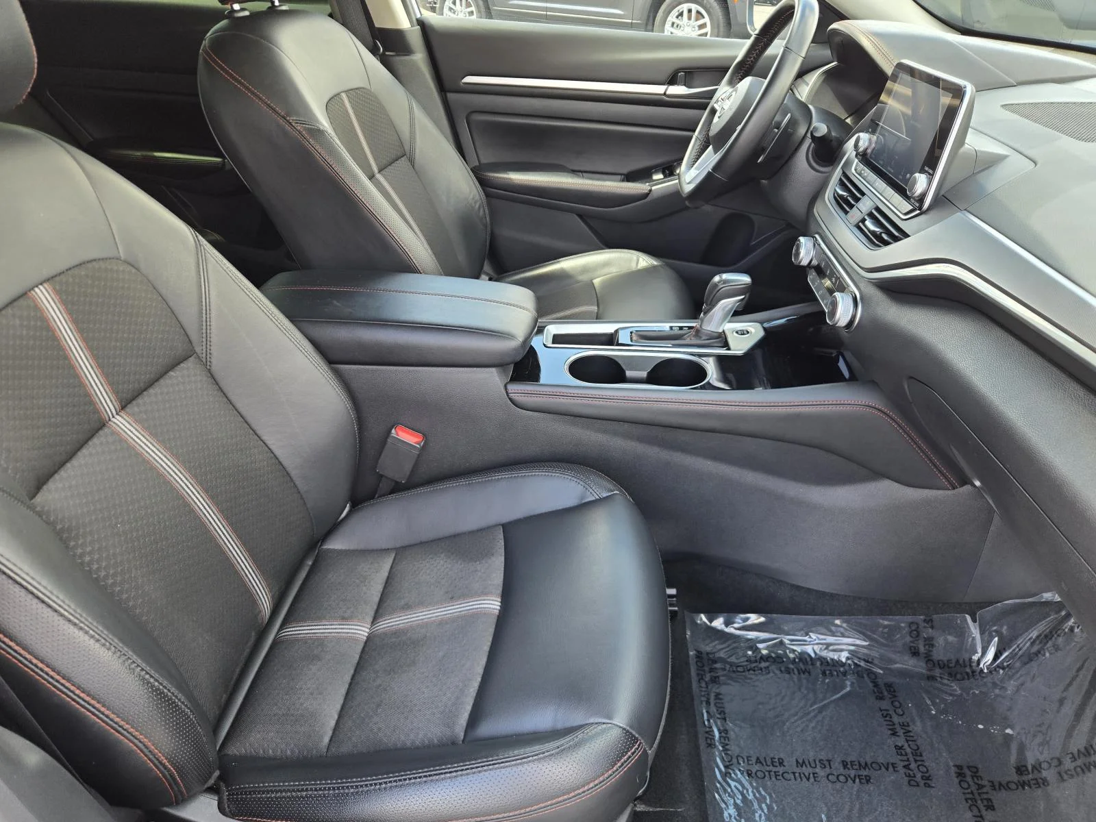 Used 2025 Gray Sky Pearl Nissan SR FWD image 33