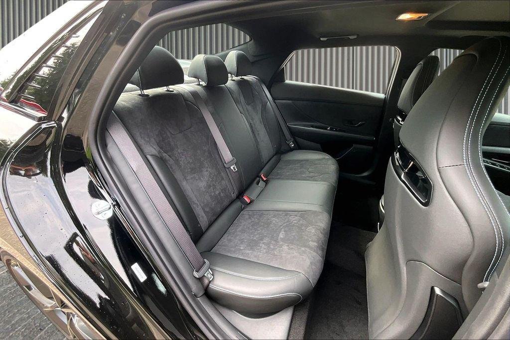 New 2026 Abyss Black Hyundai Base image 11